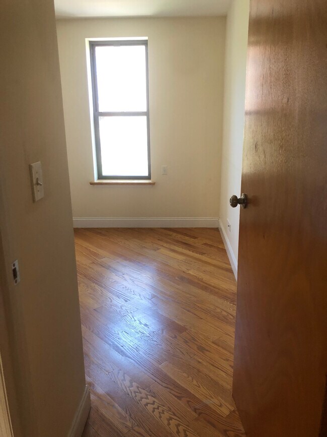 Foto del edificio - 428 E 116th St