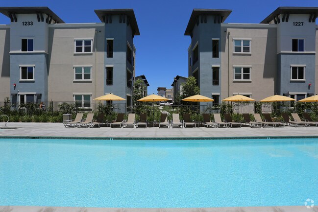 Palomar Station Apartments San Marcos, CA