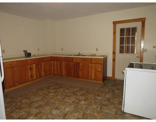 Foto del edificio - 26 N Common St