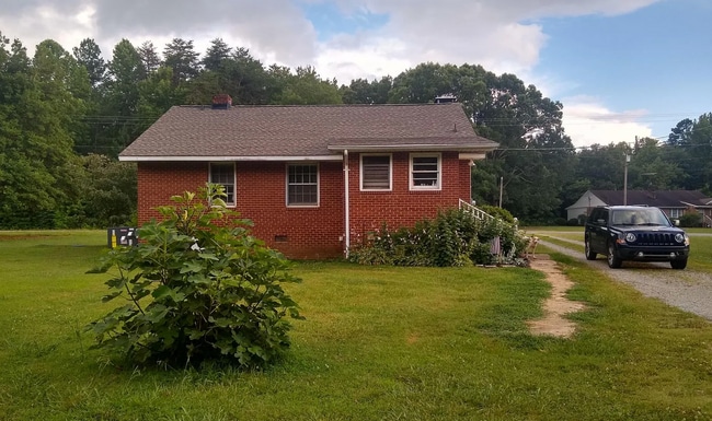 Building Photo - 6533 Lebanon Rd