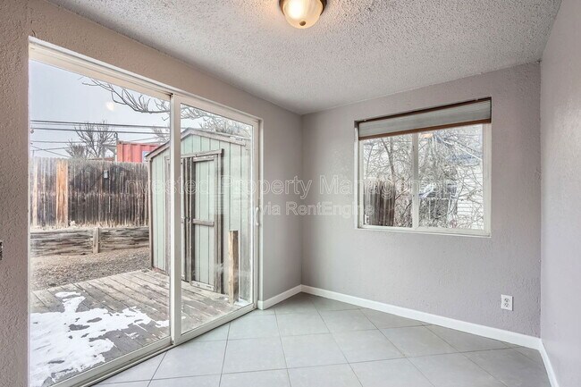 Foto del edificio - 3523 Knox Cir