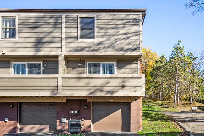 Building Photo - 601 Arkwood Dr