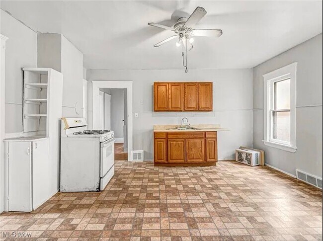 Foto del edificio - 3635 E 49th St