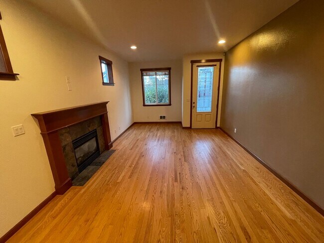 Foto del edificio - Gorgeous 3 bedroom Home for Rent in Edmonds