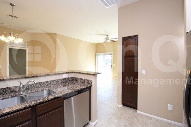 Foto del edificio - 2725 E Mine Creek Rd