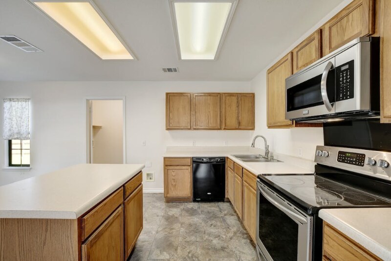Foto principal - 400 Masonwood Dr