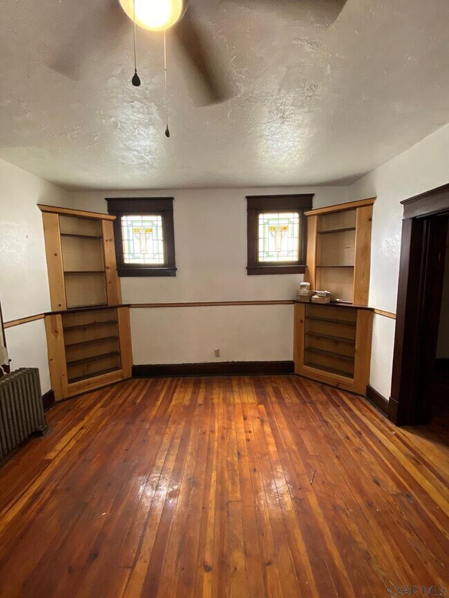 Foto del edificio - 221 Vaughn St
