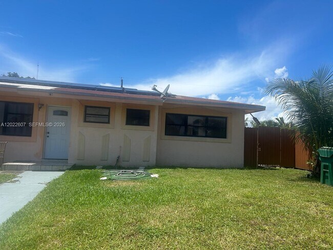 Foto del edificio - 115 NW 193rd St