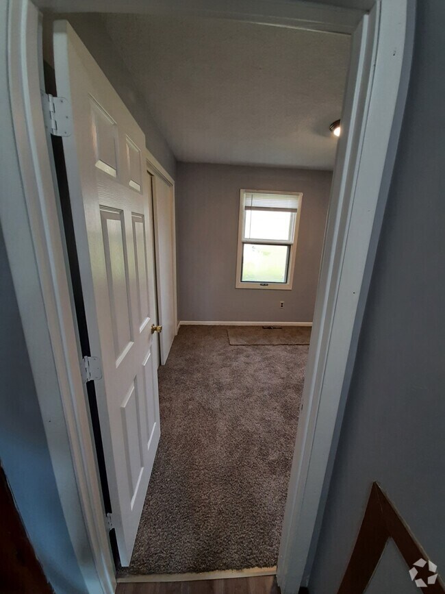 Apartments For Rent in Parker City, IN with Garages 2 Rentals