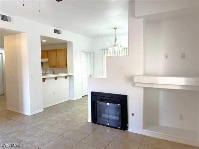 Foto del edificio - 8501 W University Ave