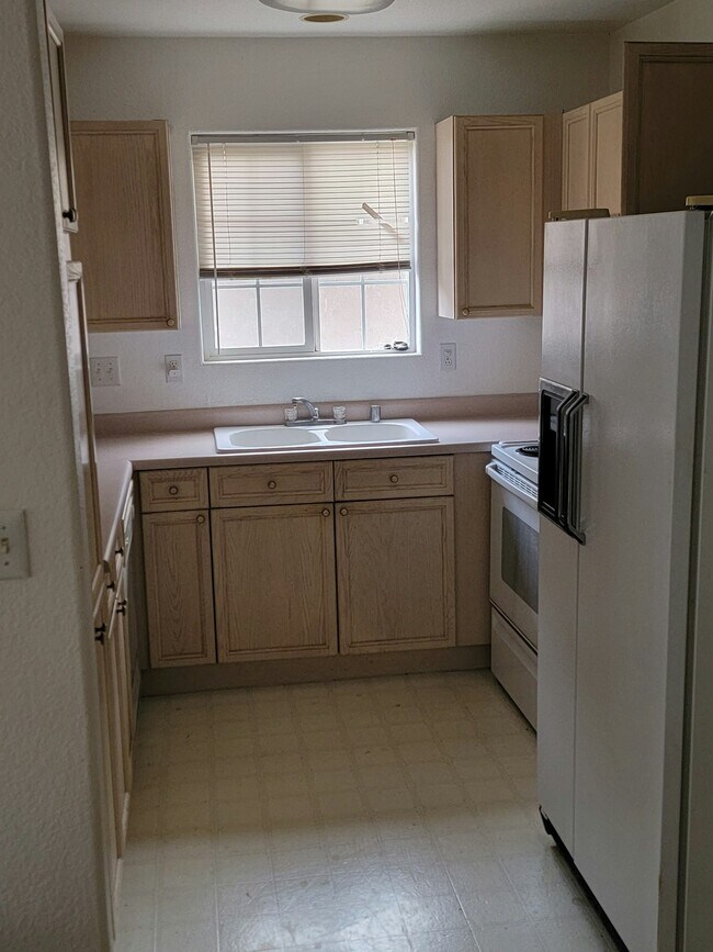 Foto del edificio - 5122 W 11th St