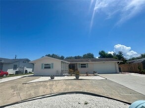Building Photo - 13864 Dominica Dr