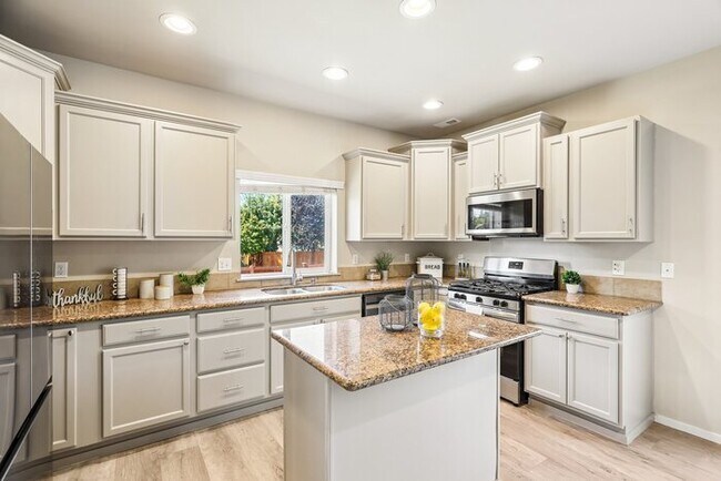 Foto del edificio - 14603 46th Ave SE