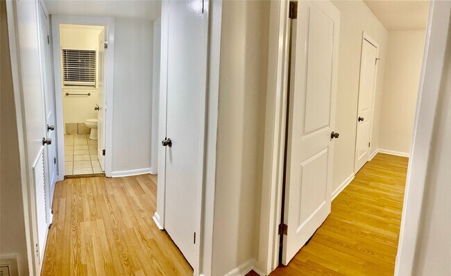 Building Photo - 3603 Murworth Dr