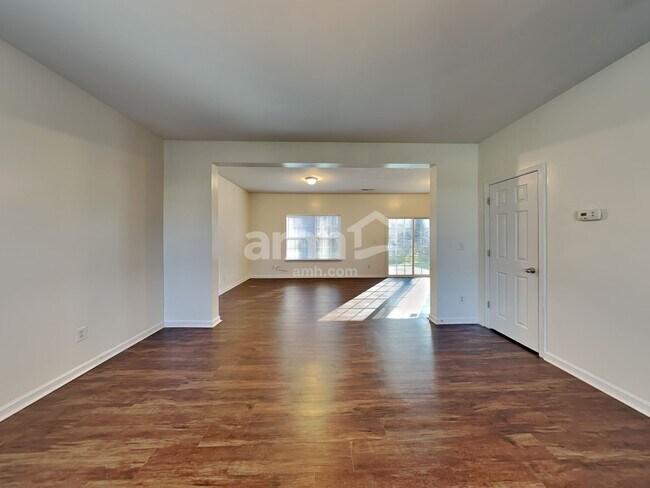 Foto del edificio - 4001 Paddle Wheel Lane