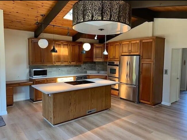 Building Photo - Beautiful 4 Bedroom Home in Santa Cruz
