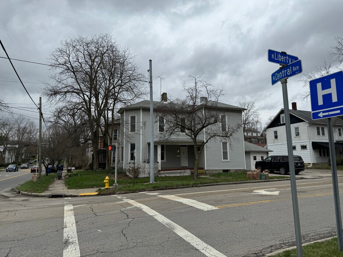Primary Photo - 130 W Central Ave