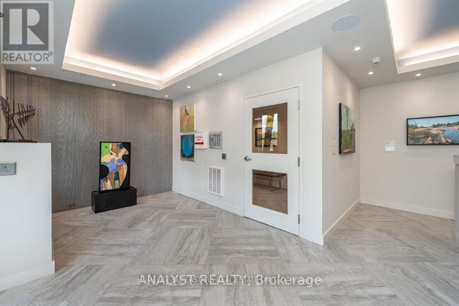 Building Photo - 306 Essa Rd