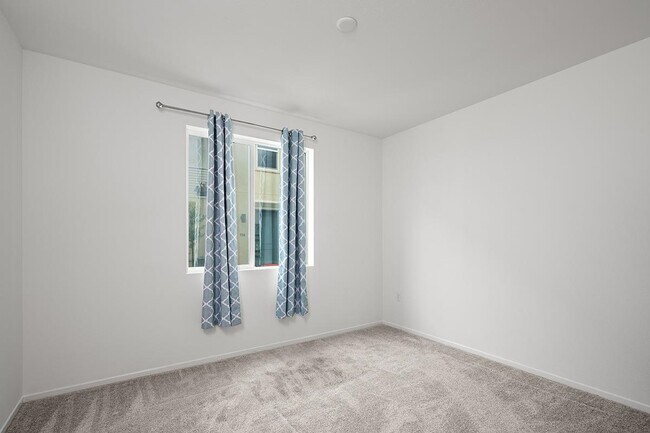 Foto del edificio - 5495 Seacliff Pl