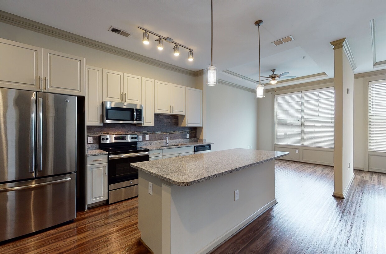 Photo - 2700 Charlotte Ave Apartments