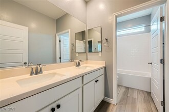 Building Photo - 5990 Viscaya Grv St Building Photo - 5990 Viscaya Grv St