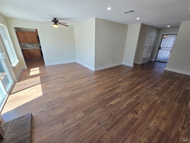 Building Photo - 616 Placer Ln