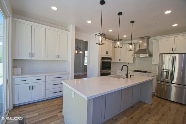 Foto del edificio - 3075 Roxbury Dr