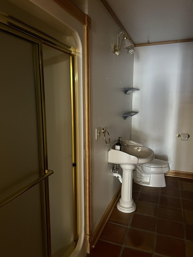 Foto del edificio - 138 W 1st St