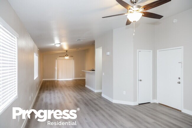 Foto del edificio - 5285 Mineral Lake Dr