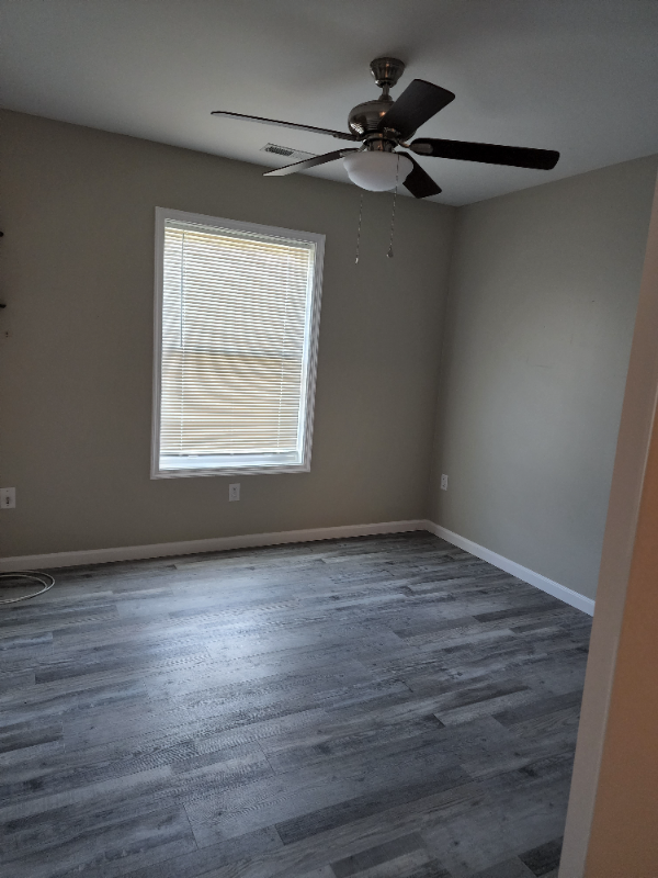 Building Photo - 636 S Lee Ave
