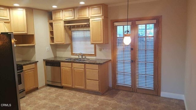 Building Photo - 2472 Florencita Dr W