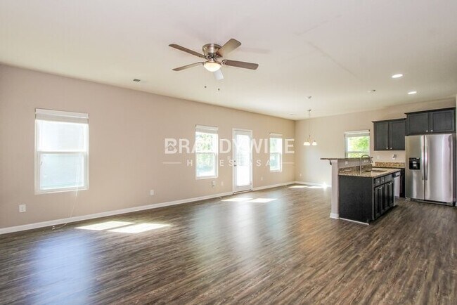 Foto del edificio - 4702 Opus Ln