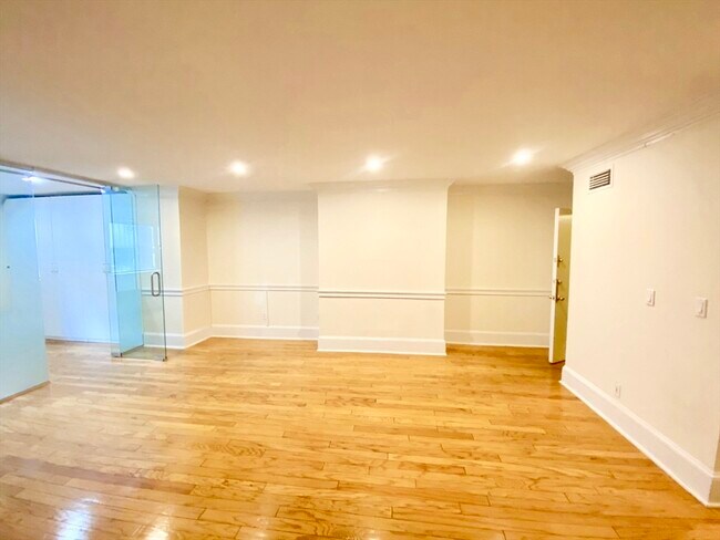 Foto del edificio - 280 Commonwealth Ave