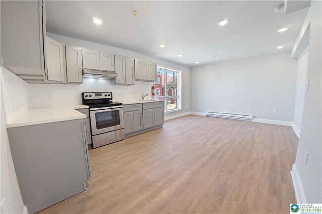 Foto del edificio - 829 Linden St