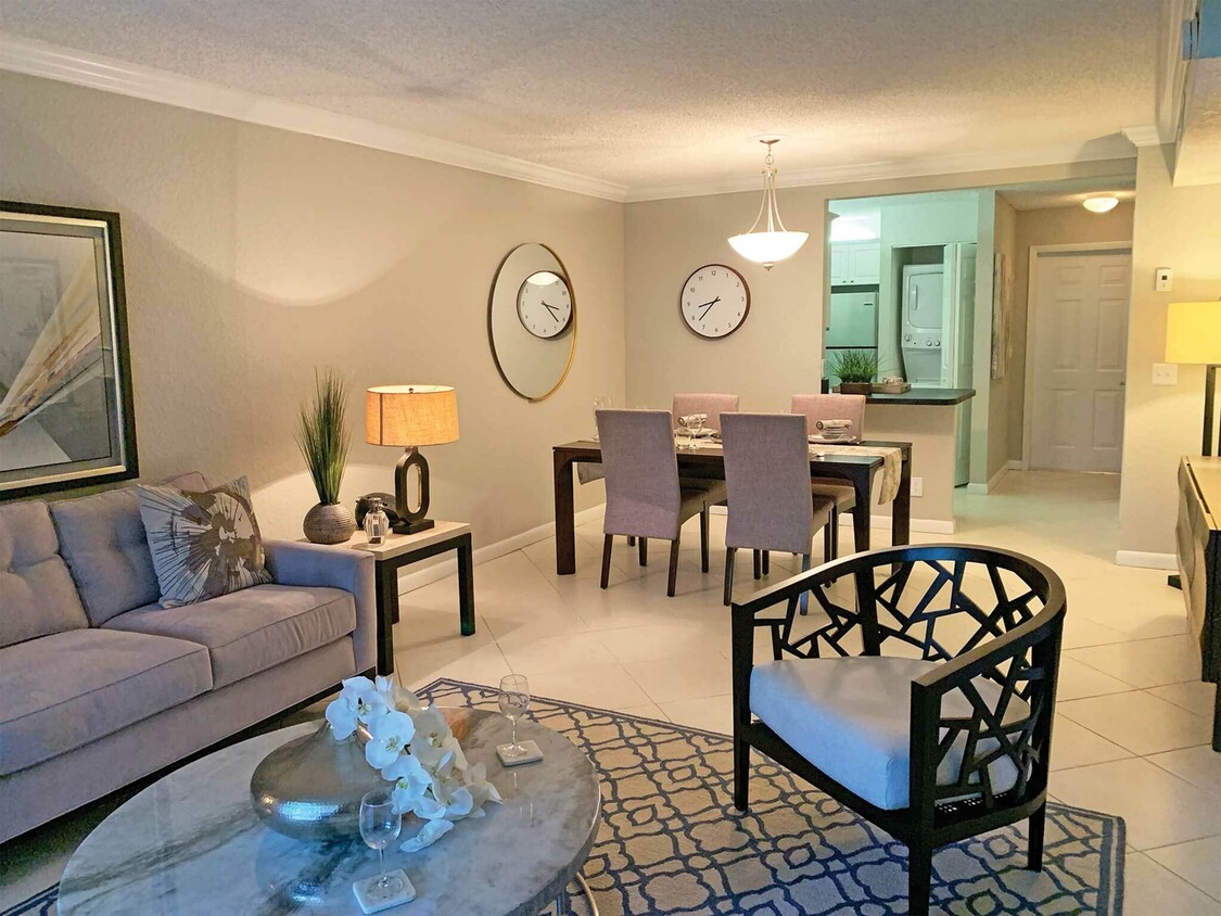 1BR, 1BA - 963SF - Living Room - Turnbury at Palm Beach Gardens