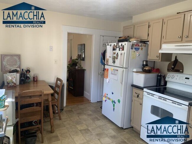 Foto del edificio - 3 bedroom in Woburn MA 01801