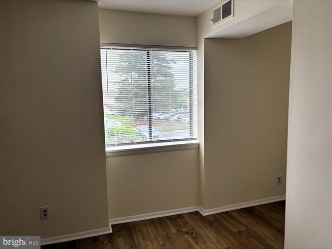 Building Photo - 19062 Mills Choice Rd