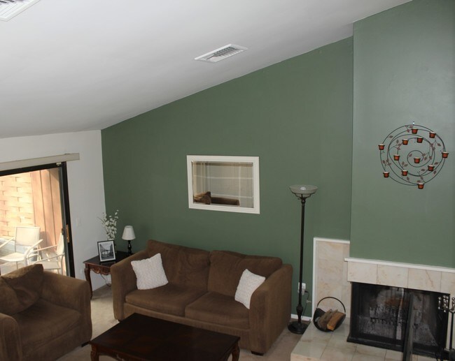 Living Room - 748 Upper Way