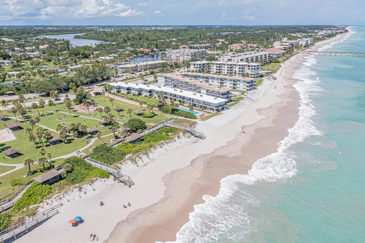 Foto principal - 4400 Florida A1A
