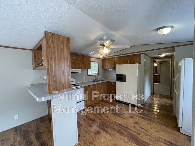 Building Photo - 19006 County Rd 4104