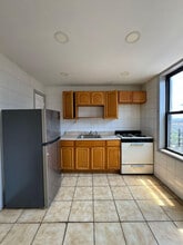 Building Photo - 47 Milford Ave