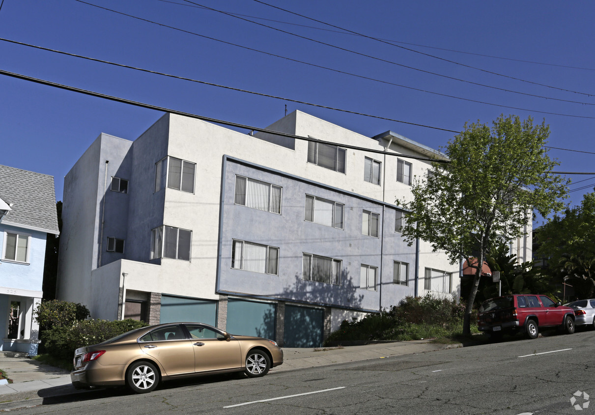 Building Photo - 535 Oakland Ave
