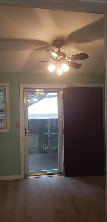 Foto del edificio - 1317 Hillside Ct