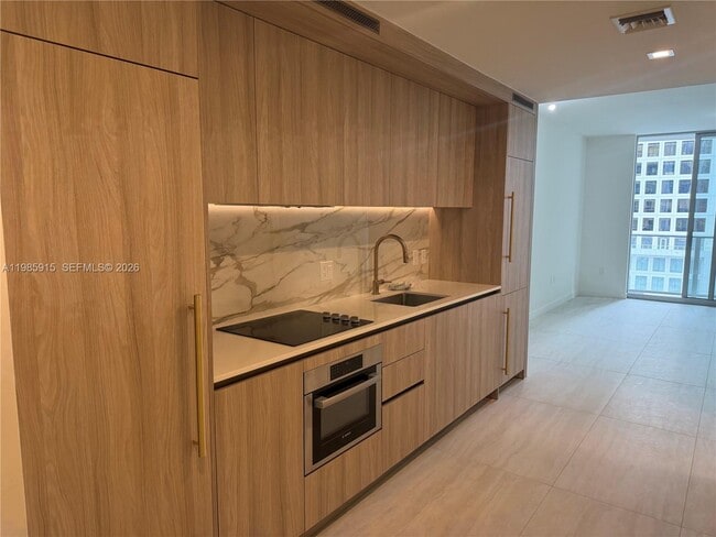 Foto del edificio - 77 SE 5th St