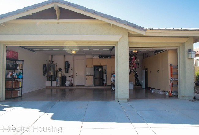 Building Photo - 4 br, 3 bath House - 4210 S Pinnacle Place
