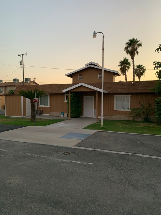 Foto principal - 329 McCord Ave