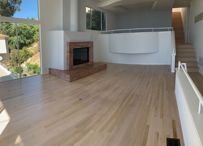 Building Photo - OCEAN VIEW Home for Rent! Please contact W...