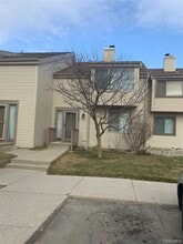 Building Photo - 6320 Laurentian Ct Building Photo - 6320 Laurentian Ct