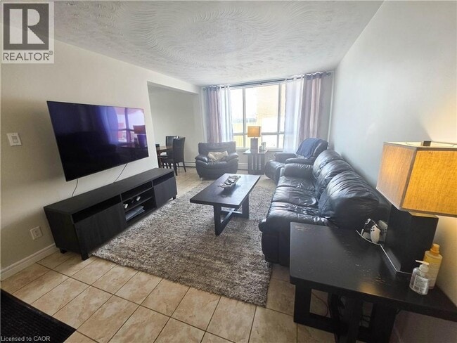 Building Photo - 347 Waterloo St