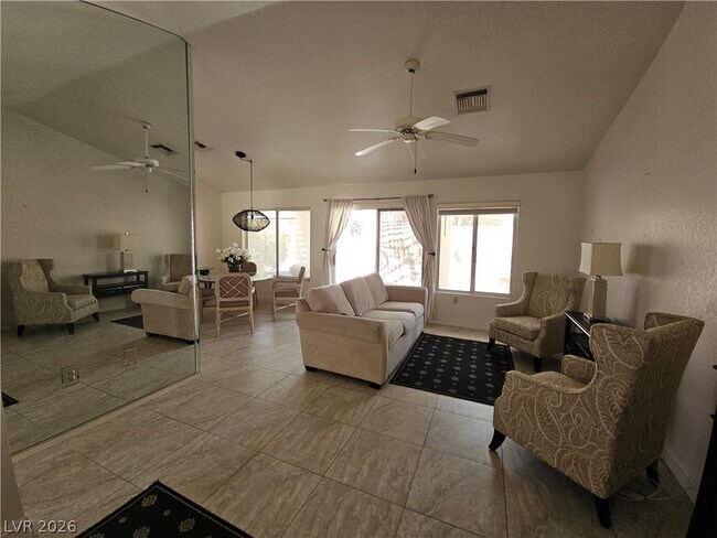 Foto del edificio - 2525 Palmridge Dr